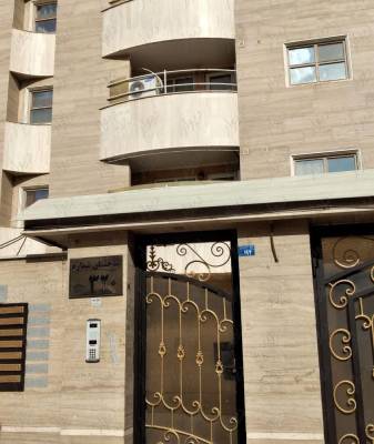                                             آپارتمان ۱۱۵ متری سه خواب
                                                                                آپارتمان
                                        در زنبیل‌آباد (شهید صدوقی) قم