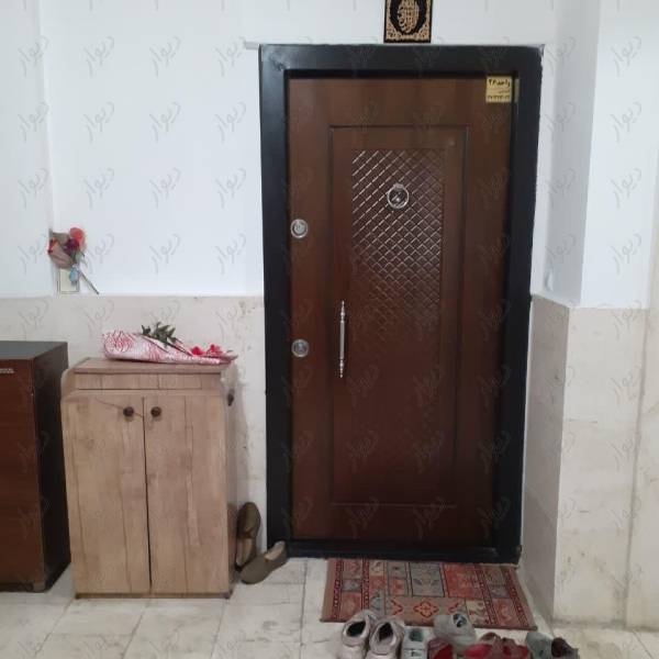                                             آپارتمان 85 متری مجتمع عقیق 3
                                                                                آپارتمان
                                        در توحید قم
