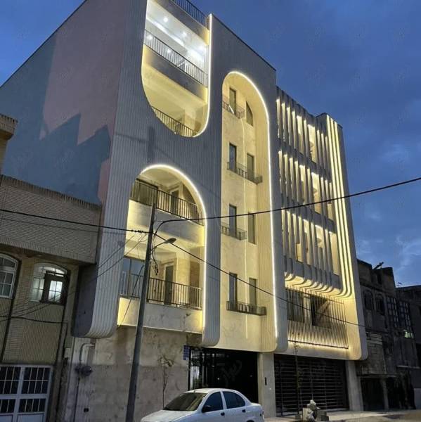                                             170 متری مدرن مطبخ دار دو سالنه با جارو برقی مرکزی
                                                                                آپارتمان
                                        در بلوار ۱۵ خرداد قم
