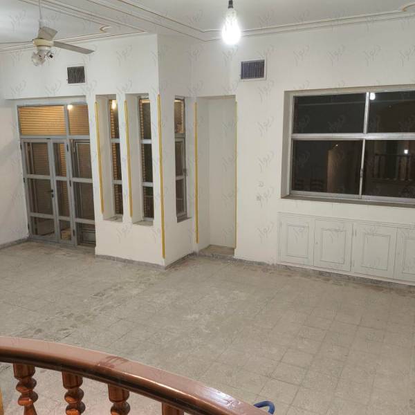                                             مسکونی دوبلکس سه طبقه 224 متر پنج خوابه
                                                                                منزل ویلایی
                                        در صفائیه قم