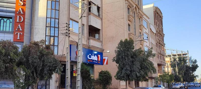                                             آپارتمان بر خیابان هنرستان
                                                                                آپارتمان
                                        در هنرستان قم