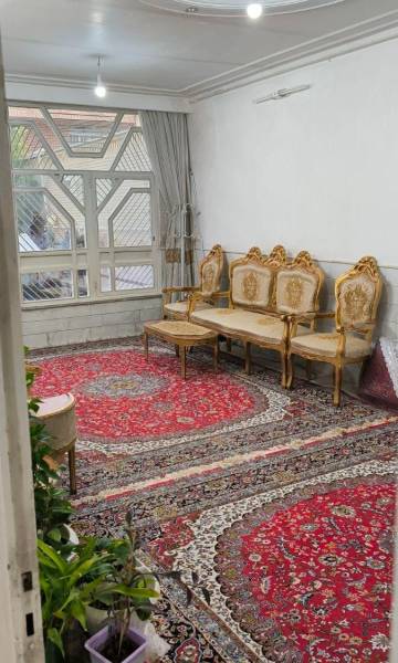 ۲۲۰ متر یه طبقه ۲ خواب