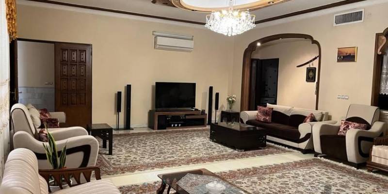                                             ویلایی تمیز غرق نور نزدیک حرم
                                                                                منزل ویلایی
                                        در مصلی قم