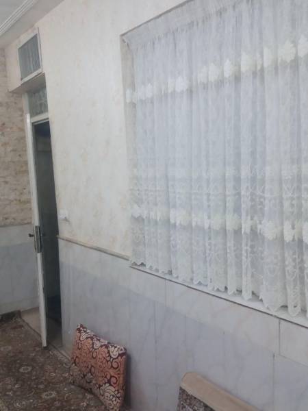 خانه ۶۵ متر . سند شش دانگ