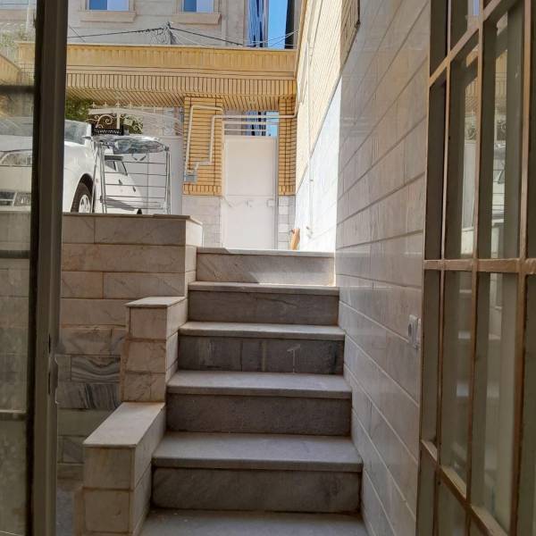 ۹۰ متر زیر زمین