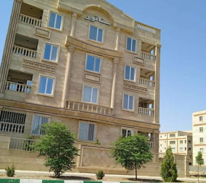                                             اپارتمان ۱۴۵متری دو واحدی جمهوری
                                                                                آپارتمان
                                        در جمهوری اسلامی (بلوار) قم