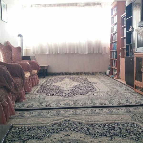                                             آپارتمان خوش نقشه نزدیک مرکز شهر
                                                                                آپارتمان
                                        در سمیه قم