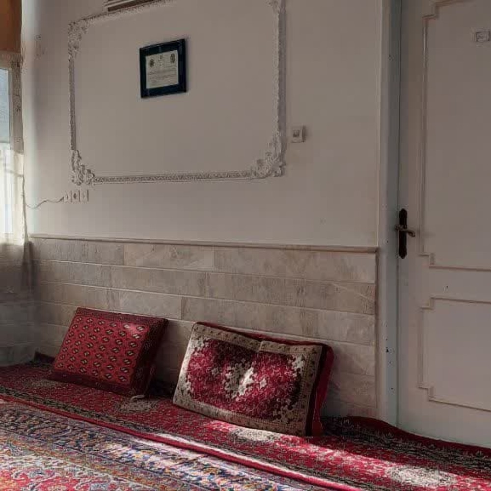                                             ویلایی بزرگ عماریاسر 27
                                                                                منزل ویلایی
                                        در عمار یاسر قم