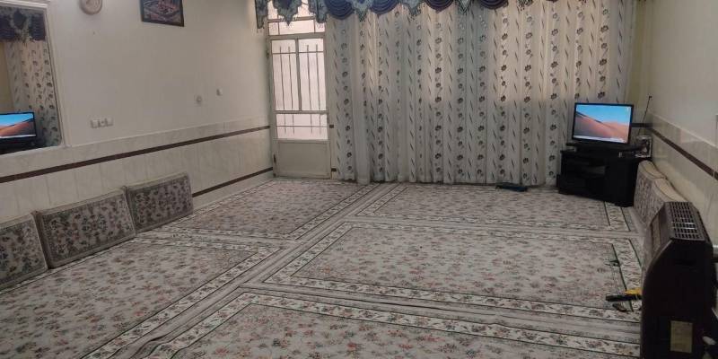 همکف 114متر دربست