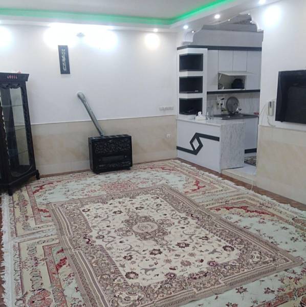                                             خانه همکف کلهری
                                                                                منزل ویلایی
                                        در کلهری قم