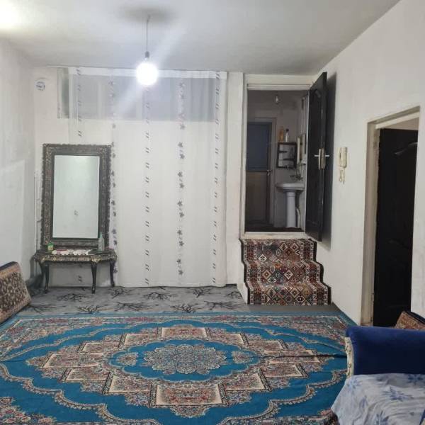 زیرزمین ۱۰۰متری یک خواب