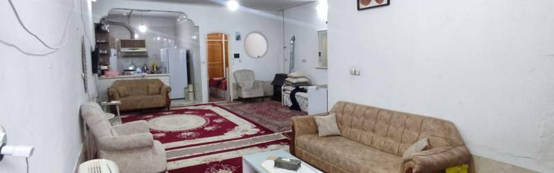 زیرزمین،شمالی،حیاط مشترک،بدون پارکینگ