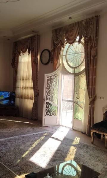                                             فروش خانه ویلایی در زنبیل‌آباد
                                                                                منزل ویلایی
                                        در زنبیل‌آباد (شهید صدوقی) قم