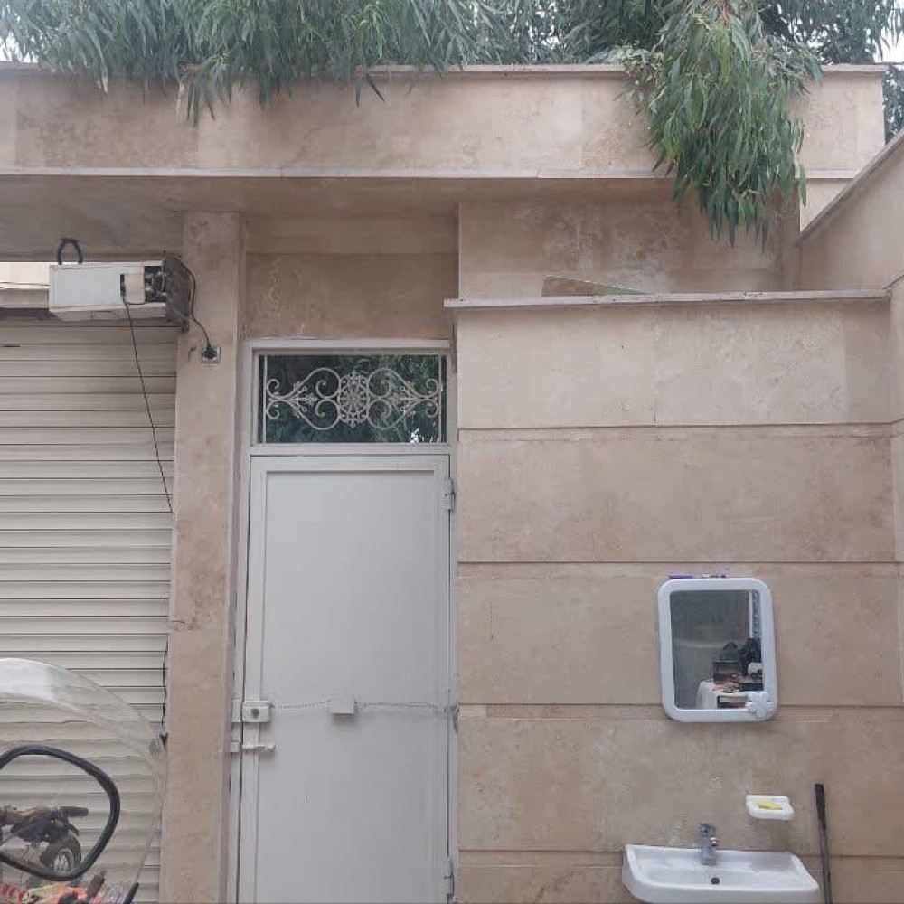                                             ویلایی شاه ابراهیم
                                                                                منزل ویلایی
                                        در امام خمینی قم