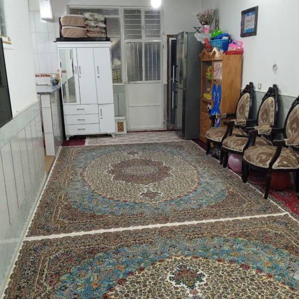 اجاره خانه همکف ۶۰ متر