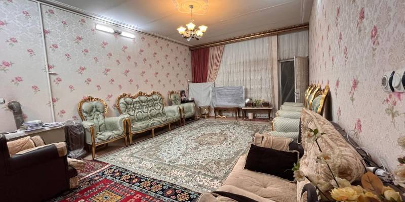                                             خانه ویلایی ۲ طبقه
                                                                                منزل ویلایی
                                        در باغ شازده قم