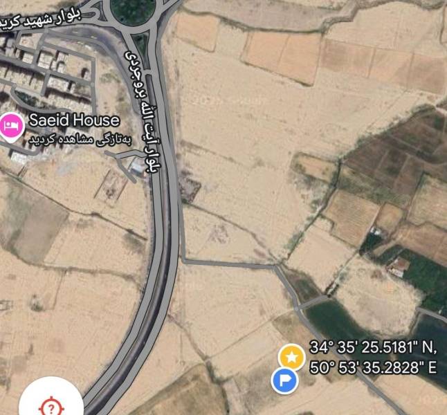 زمین اطراف میدان مرجعیت