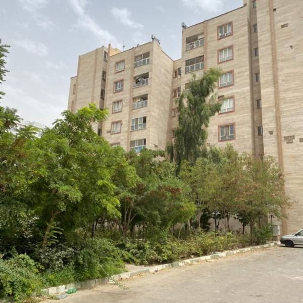                                             واحد ۶۶ متری تک خواب
                                                                                آپارتمان
                                        در پردیسان قم