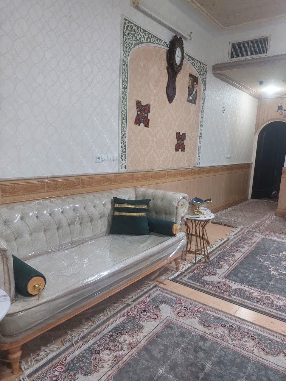                                         منزل ویلایی
                                        در انقلاب (چهارمردان) قم