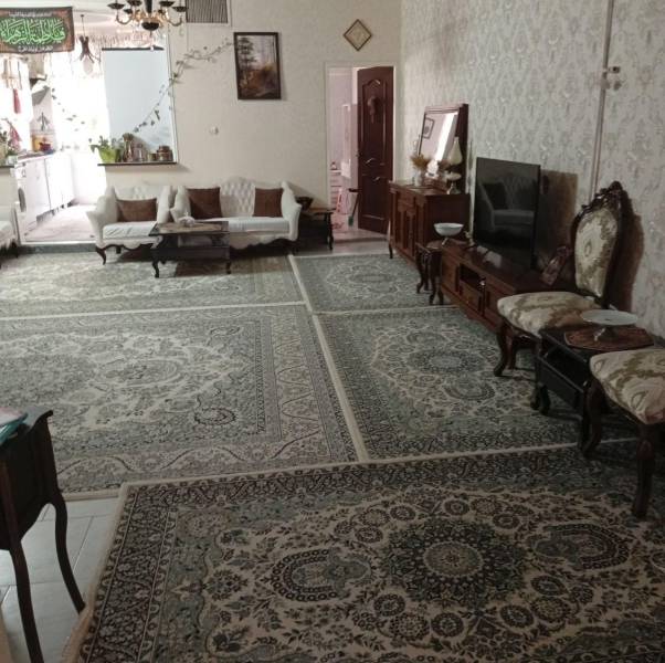                                             فروش منزل مسکونی بسیار شیک و تمیز
                                                                                منزل ویلایی
                                        در تولید دارو و یخچال قم