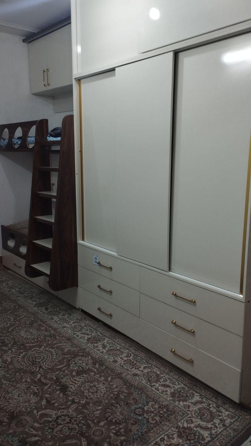                                             فروش آپارتمان 88 متری 2 خوابه در سراجه (15 خرداد)
                                                                                آپارتمان
                                        در  قم