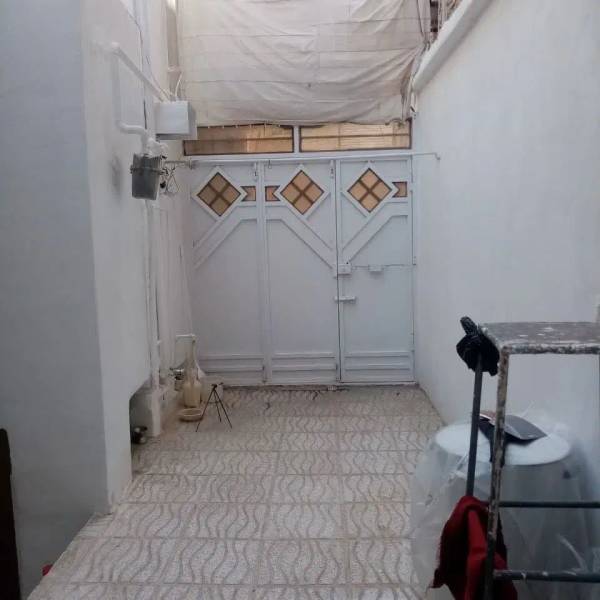                                             خانه ویلایی ۷۰متری دوطبقه ابتدای۳۰متری کیوانف
                                                                                منزل ویلایی
                                        در حنیف نژاد قم