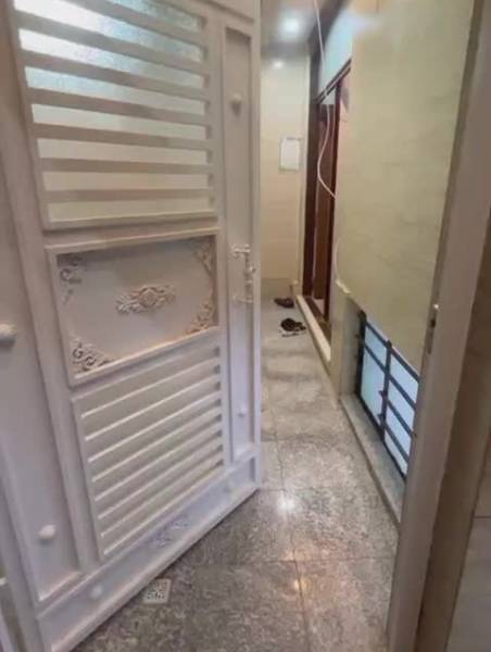                                             خانه فروشی باسندشش دانگ
                                                                                منزل ویلایی
                                        در شهرک امام حسین قم