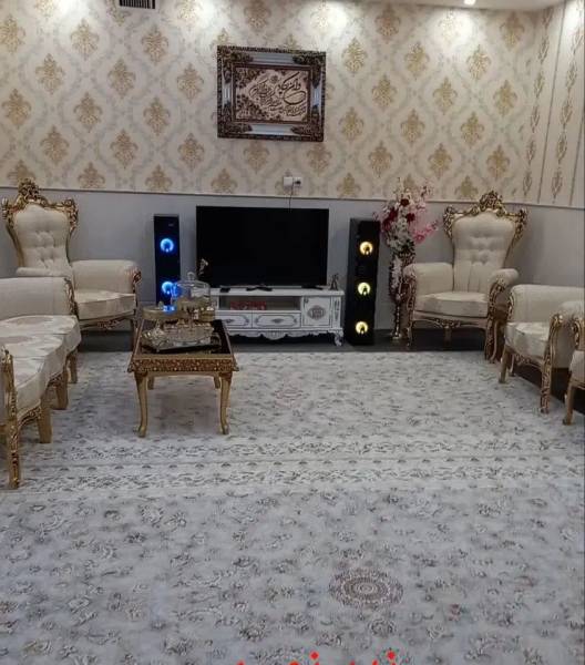                                             فروش خانه ویلایی ۲۲۰ متری ۱ خوابه در نیروگاه
                                                                                منزل ویلایی
                                        در نیروگاه قم