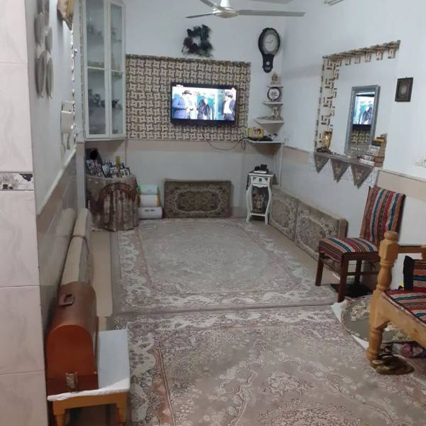                                             فروش خانه ویلایی ۴۵ متری ۱ خوابه در ۱۶ متری مدنی
                                                                                منزل ویلایی
                                        در  قم