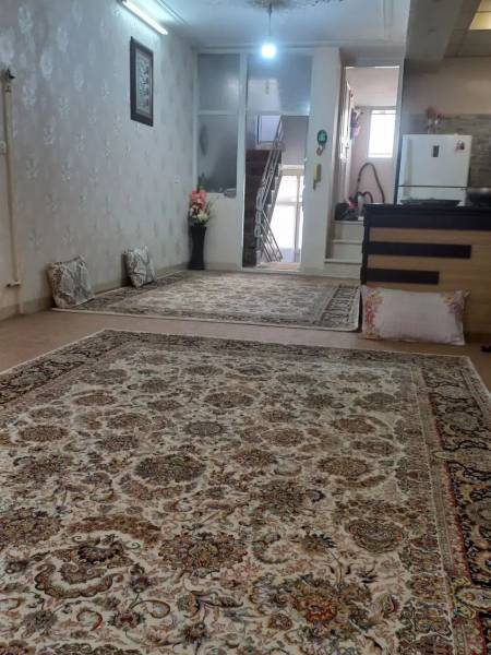                                            خانه ویلایی
                                                                                منزل ویلایی
                                        در  قم
