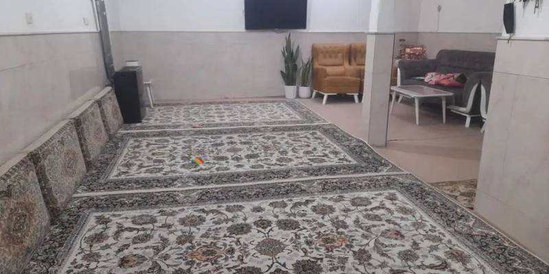                                             خانه ویلایی همکف دو خوابه
                                                                                منزل ویلایی
                                        در  قم