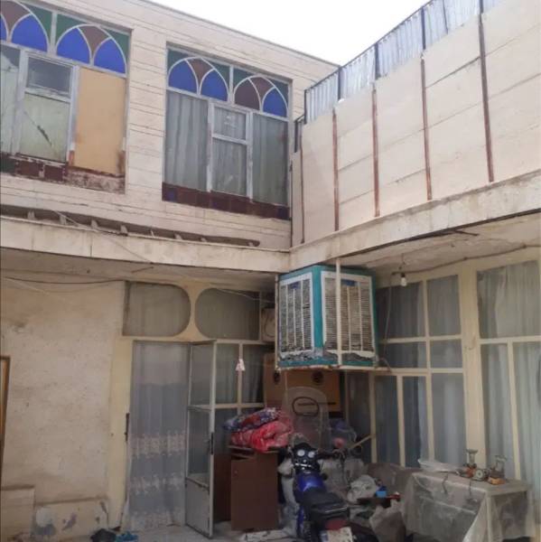                                             فروش منزل مسکونی ویلایی دوطبقه مجزا
                                                                                منزل ویلایی
                                        در خاکفرج قم