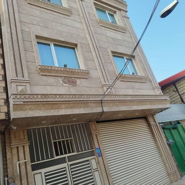 خانه سه طبقه معاوضه دارم