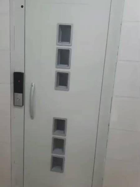                                             ۳واحد آپارتمان به صورت یکجا
                                                                                منزل ویلایی
                                        در چهار مردان قم