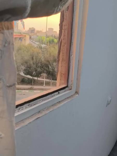                                             واحد 73 متری رو به روی پارک و مشرف به حرم
                                                                                آپارتمان
                                        در باجک سه قم