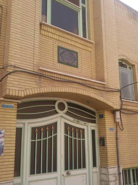                                             یک واحد آپارتمان نزدیک به حرم حضرت معصومه(س)
                                                                                آپارتمان
                                        در صفائیه قم