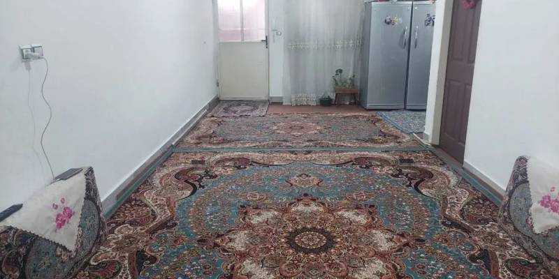                                            منزل فروشی دو طبقه
                                                                                منزل ویلایی
                                        در  قم
