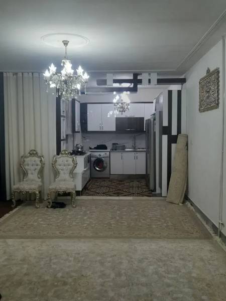                                             ۸۲ متر با مغازه
                                                                                منزل ویلایی
                                        در علی آباد سعدگان قم