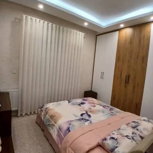                                             آپارتمان۱۰۰ متر_دوخواب_عروس پسند_نوساز_قدوسی
                                                                                آپارتمان
                                        در  قم