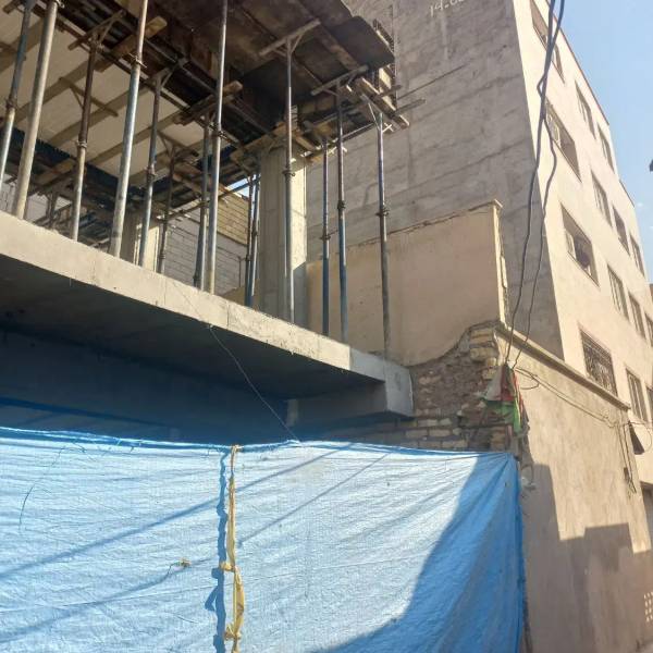                                             منزل دوطبقه
                                                                                منزل ویلایی
                                        در حاج زینل قم