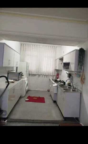                                             خانه دوطبقه ونیم
                                                                                منزل ویلایی
                                        در  قم