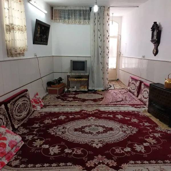                                             خانه ویلایی دوطبقه ونیم 50متری
                                                                                منزل ویلایی
                                        در نخودی قم