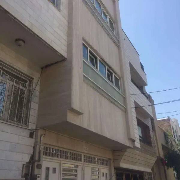                                             چهار طبقه یکجا اداری تجاری سالاریه
                                                                                منزل ویلایی
                                        در  قم
