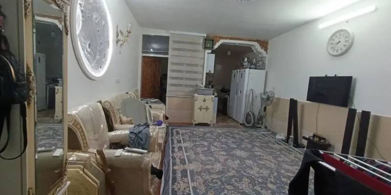                                             منزل ۵۸متری  ۳دنگ تک برگ
                                                                                منزل ویلایی
                                        در کیوانفر قم