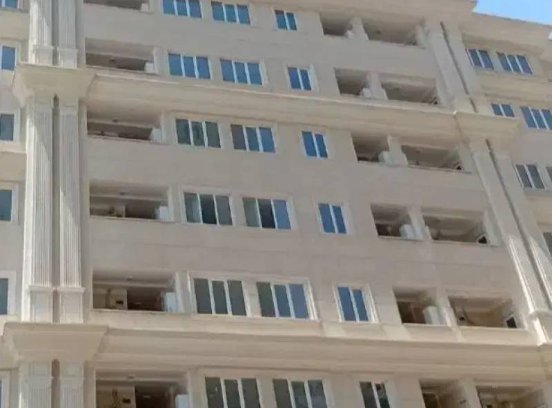                                             واحد ۱۱۸ متری در مجمتع آلا طبقه هفتم
                                                                                آپارتمان
                                        در  قم