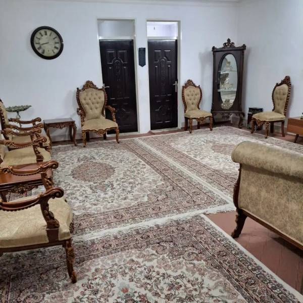                                             خونه ۳طبقه حیاط دار ۱۲۶متری
                                                                                منزل ویلایی
                                        در باغ شریفی قم