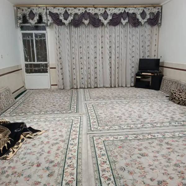                                             خونه 114 متر همکف بدون پله
                                                                                منزل ویلایی
                                        در  قم
