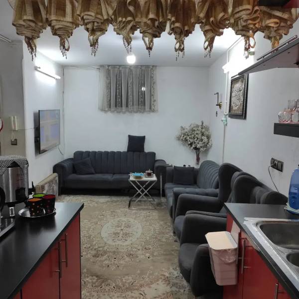                                             آپارتمان
                                                                                آپارتمان
                                        در  قم