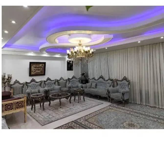                                             تک واحدی بحر خیابان سلامت
                                                                                آپارتمان
                                        در دروازه چوبی قم