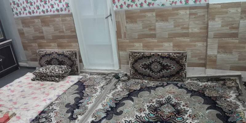                                             منزل فروشی قدیمی.
                                                                                منزل ویلایی
                                        در حاج زینل قم